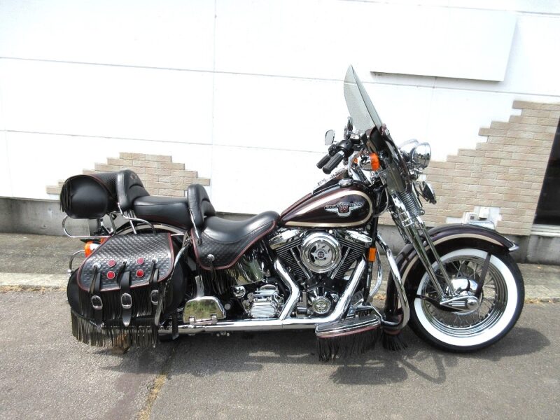 1998年 Harley Davidson FLSTS 95th